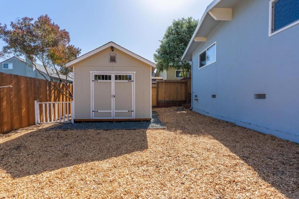 553 English Avenue Property Photo 24
