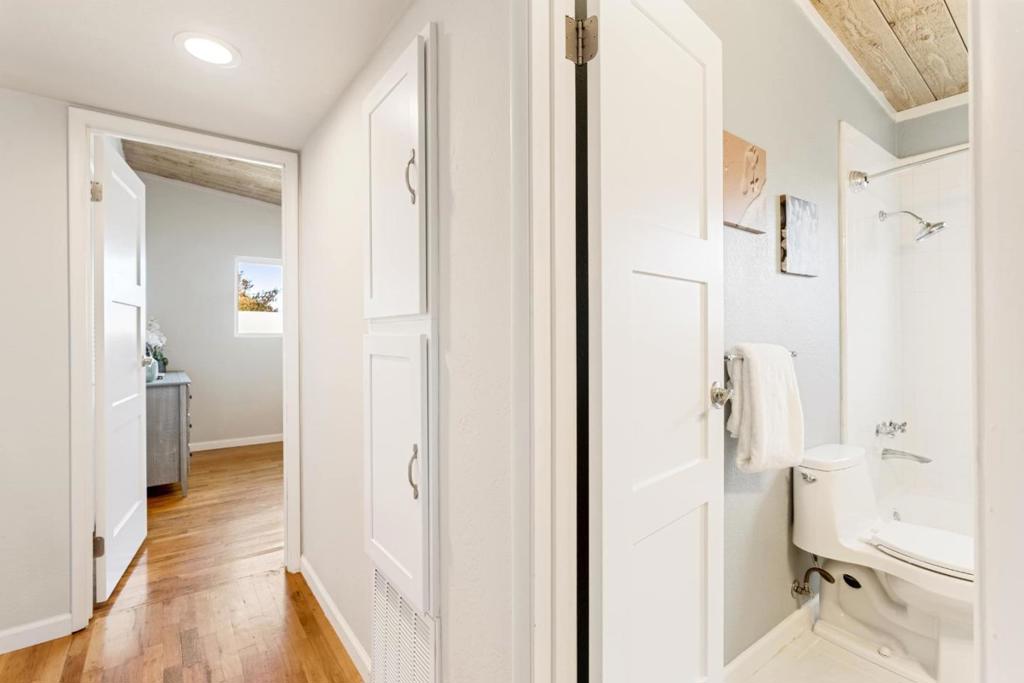 553 English Avenue Property Photo 25