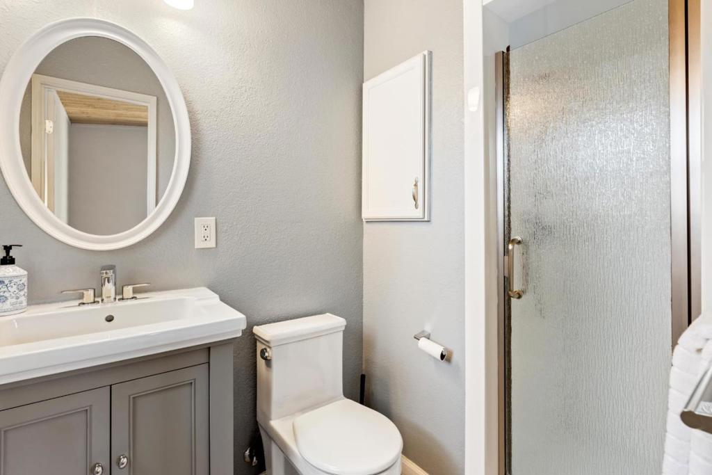 553 English Avenue Property Photo 29