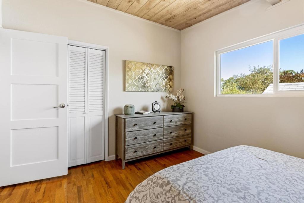 553 English Avenue Property Photo 32