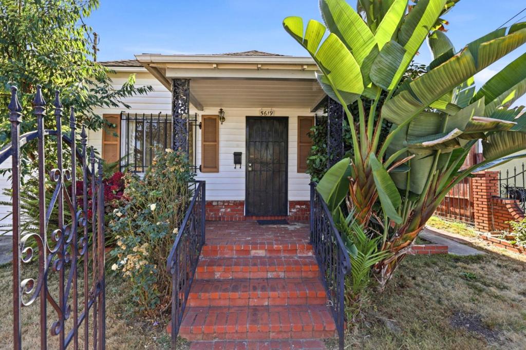 5619 Harmon Avenue Property Photo 8