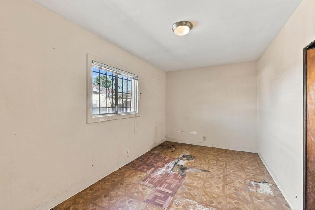 5619 Harmon Avenue Property Photo 21