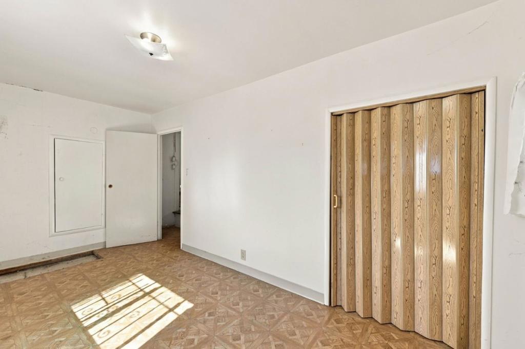 5619 Harmon Avenue Property Photo 25