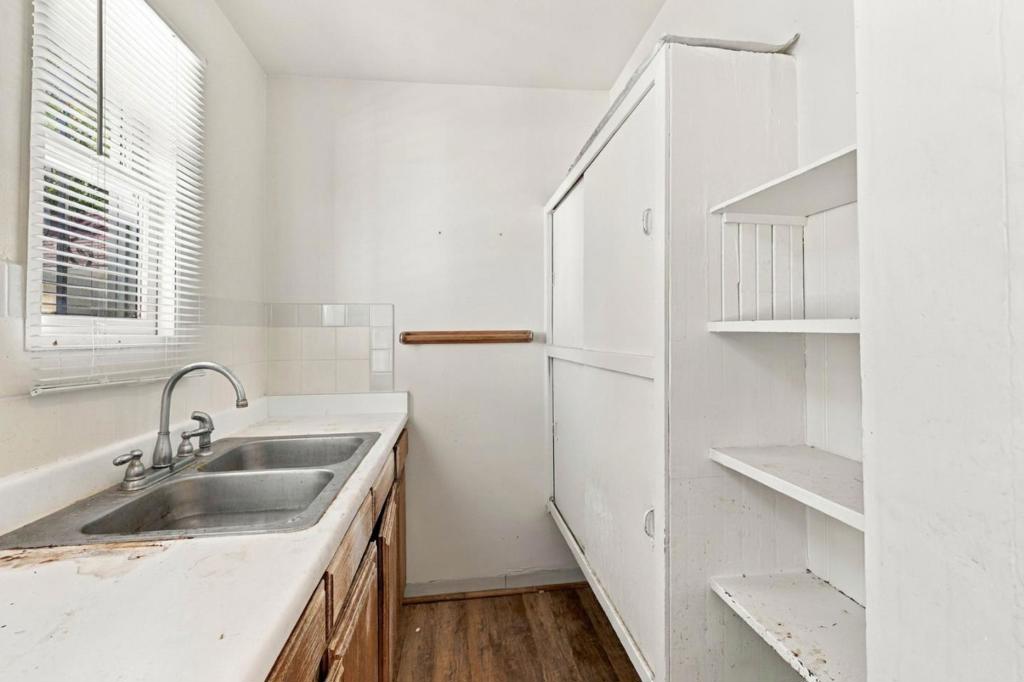 5619 Harmon Avenue Property Photo 28