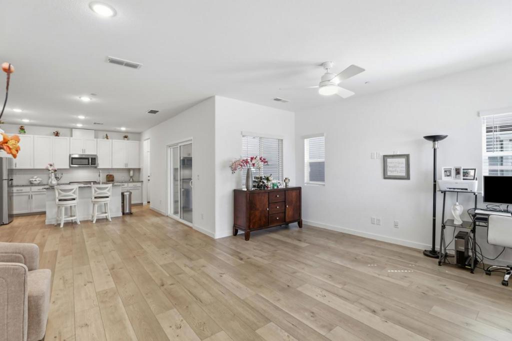 12185 Coal Creek Way Property Photo 5