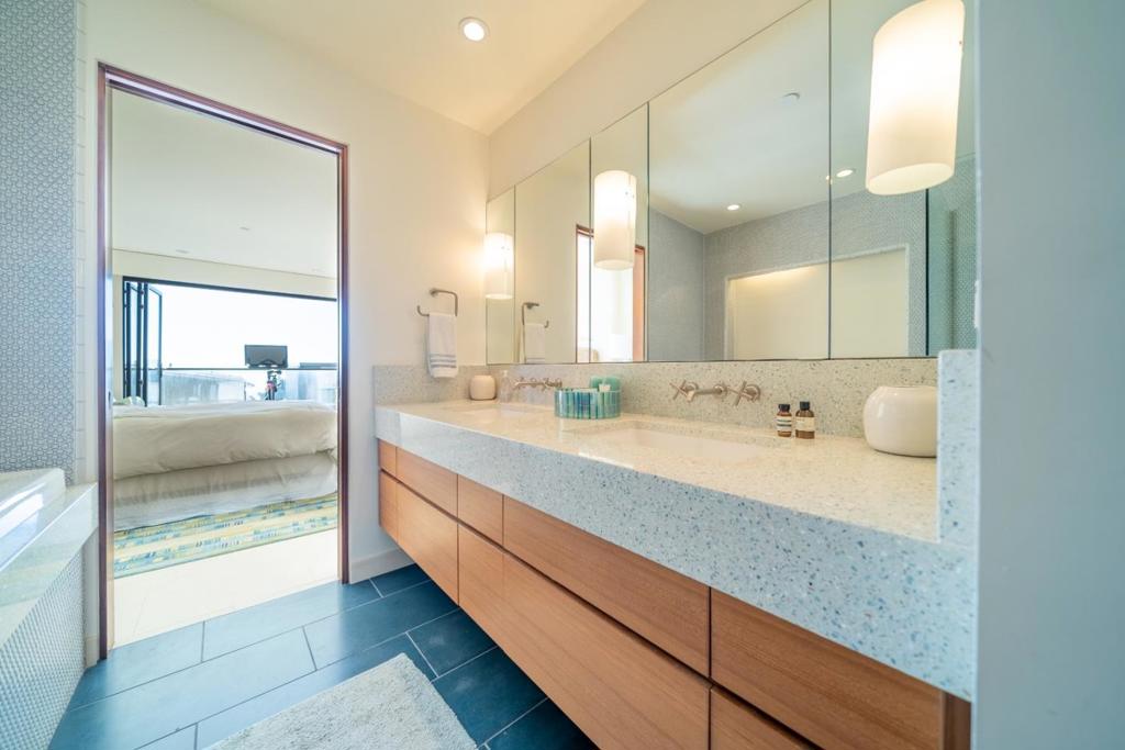 635 Beach Drive Property Photo 34