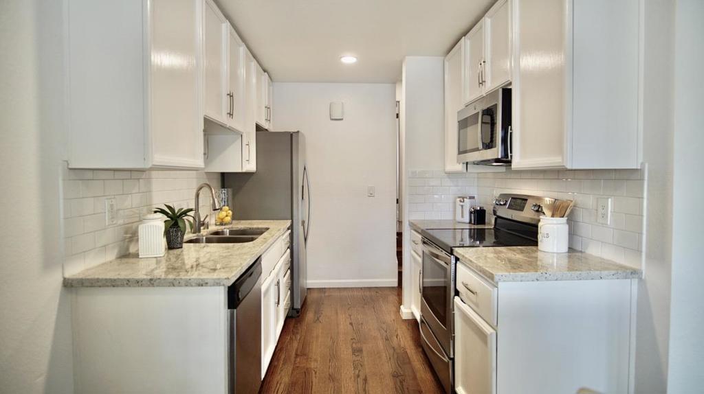 1663 Branham Park Court Property Photo 4