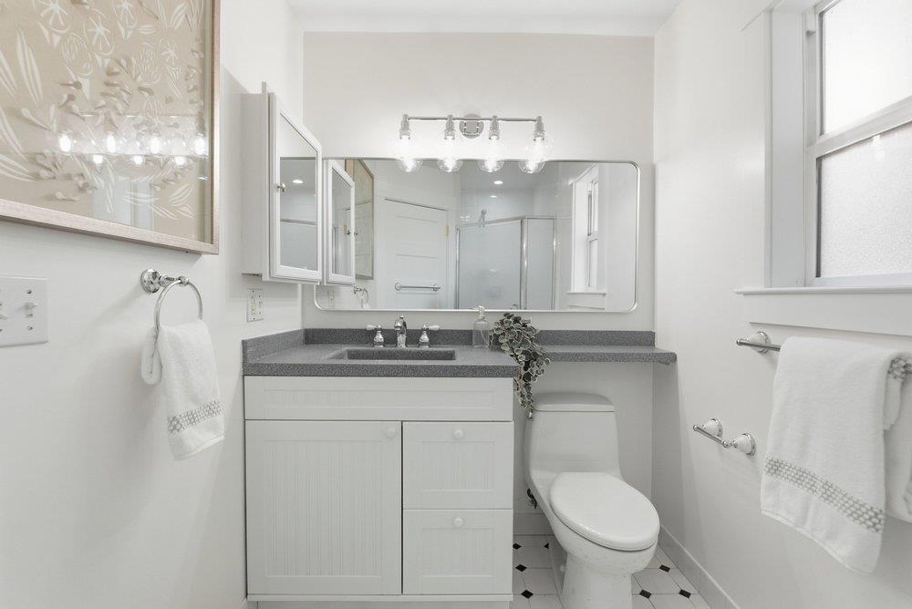 732 Farringdon Lane Property Photo 18