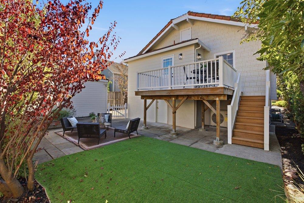 732 Farringdon Lane Property Photo 24
