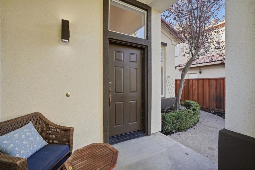 2383 Flickinger Avenue Property Photo 4