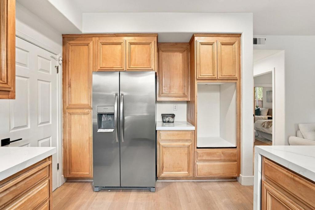 2383 Flickinger Avenue Property Photo 16