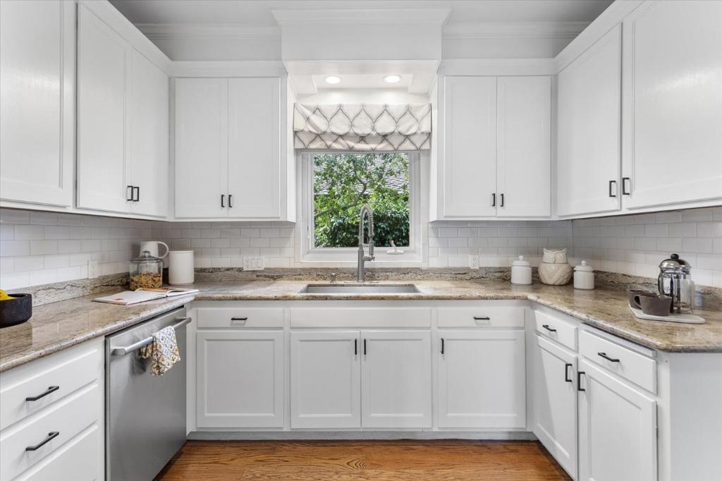826 Walnut Avenue Property Photo 8