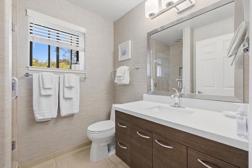 450 Seascape Resort Drive Property Photo 15