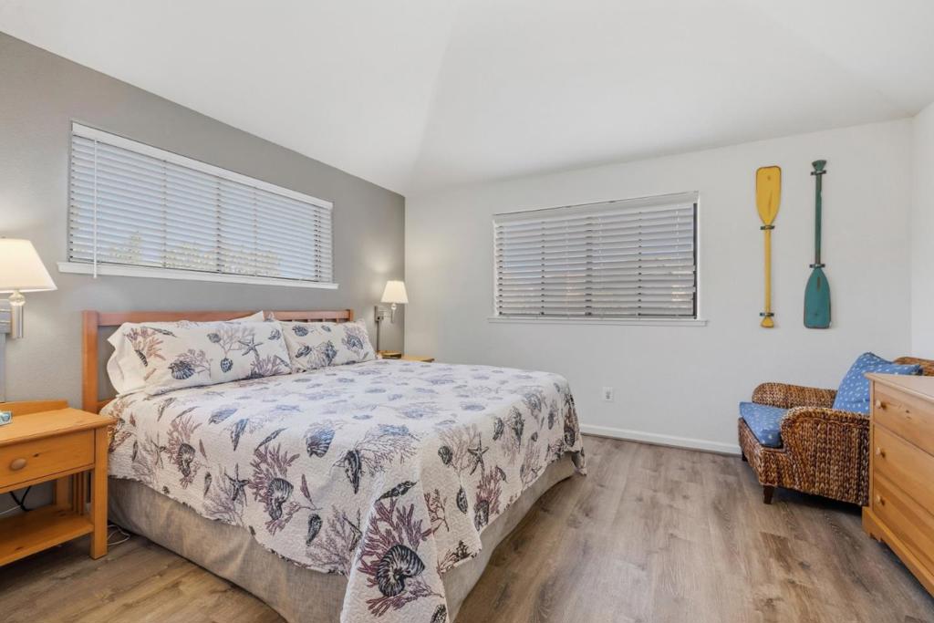 450 Seascape Resort Drive Property Photo 16