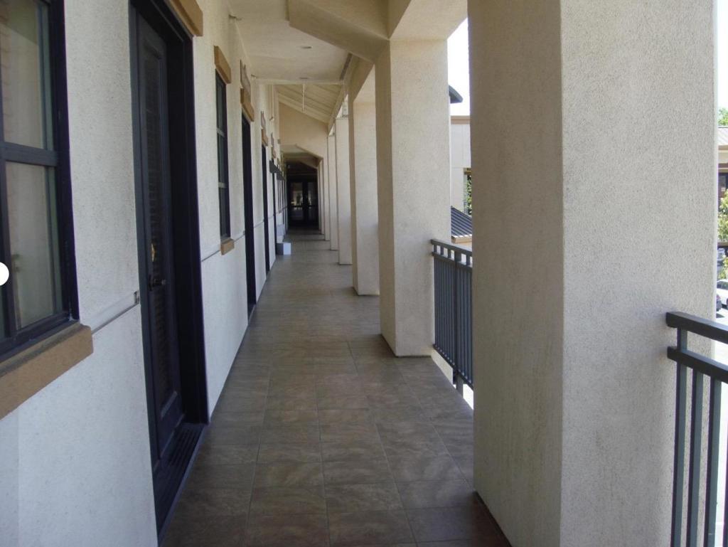 1569 Lexann Avenue 202 Property Photo 4