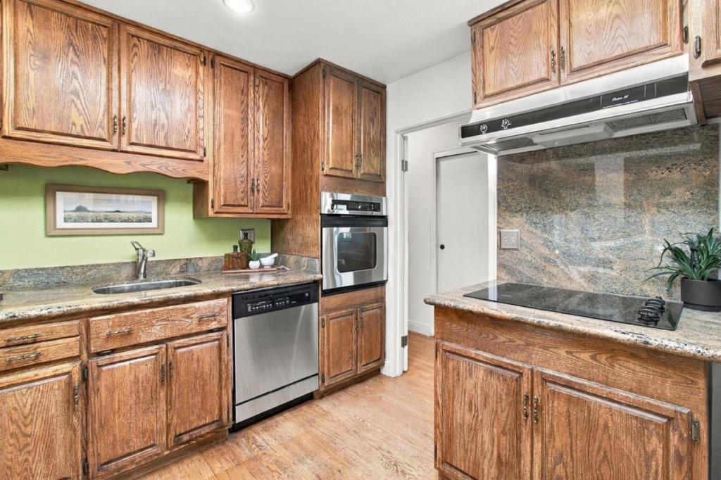 200 Fernwood Drive Property Photo 13