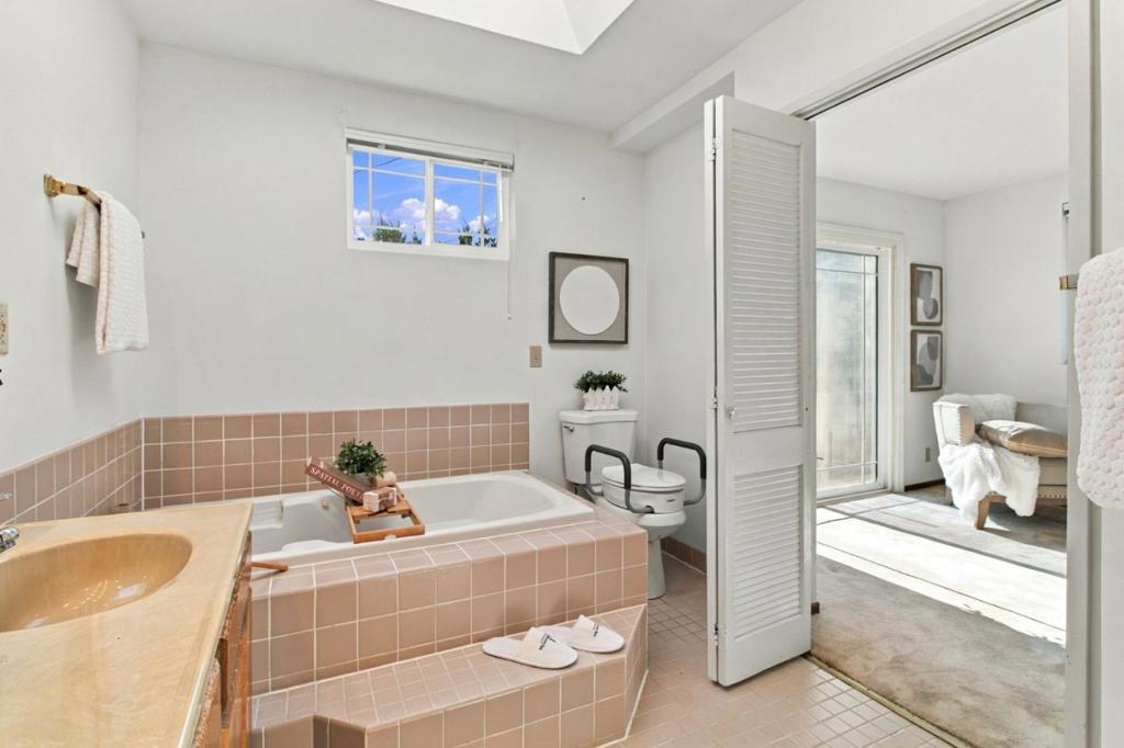 200 Fernwood Drive Property Photo 29