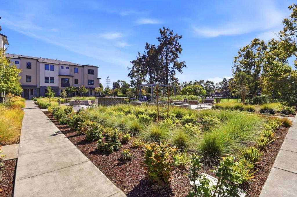 1105 Juana Court Property Photo 21