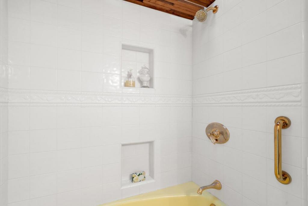 534 Cathedral Drive Property Photo 23
