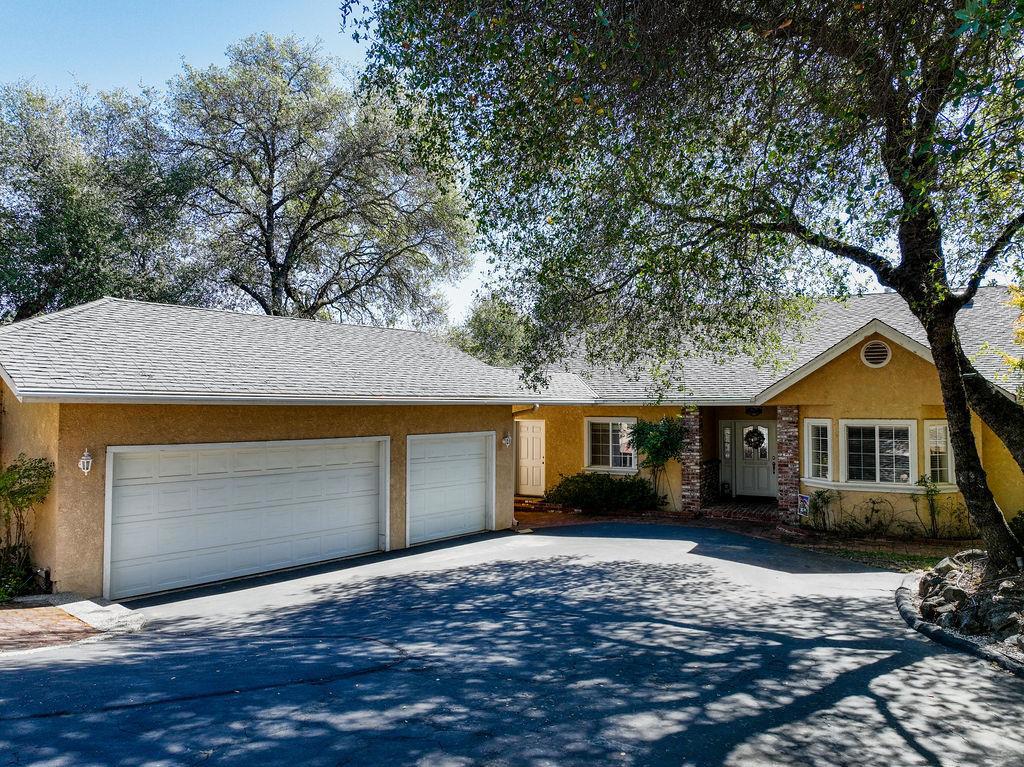 13814 Lake Wildwood Drive Property Photo 3
