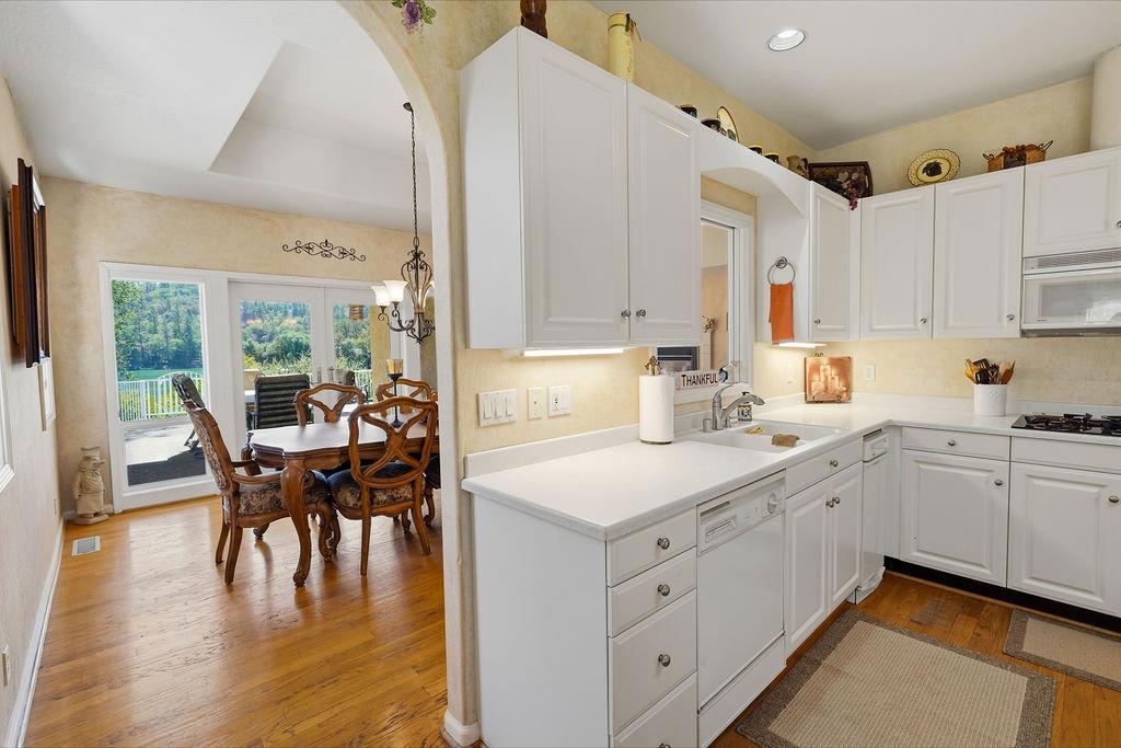 13814 Lake Wildwood Drive Property Photo 11