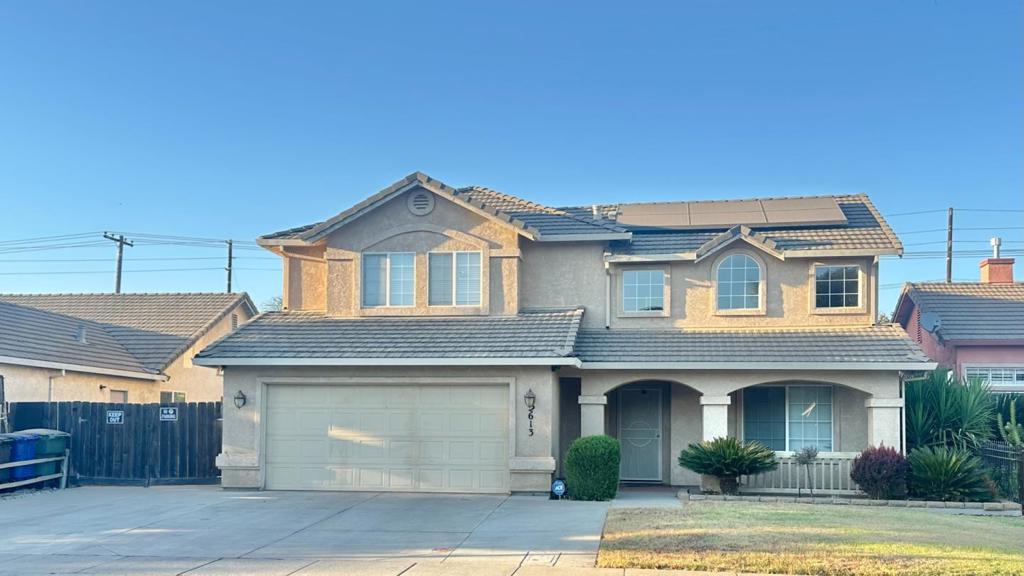 2613 Medinah Court Property Photo 1