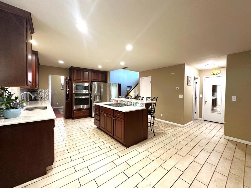2613 Medinah Court Property Photo 14