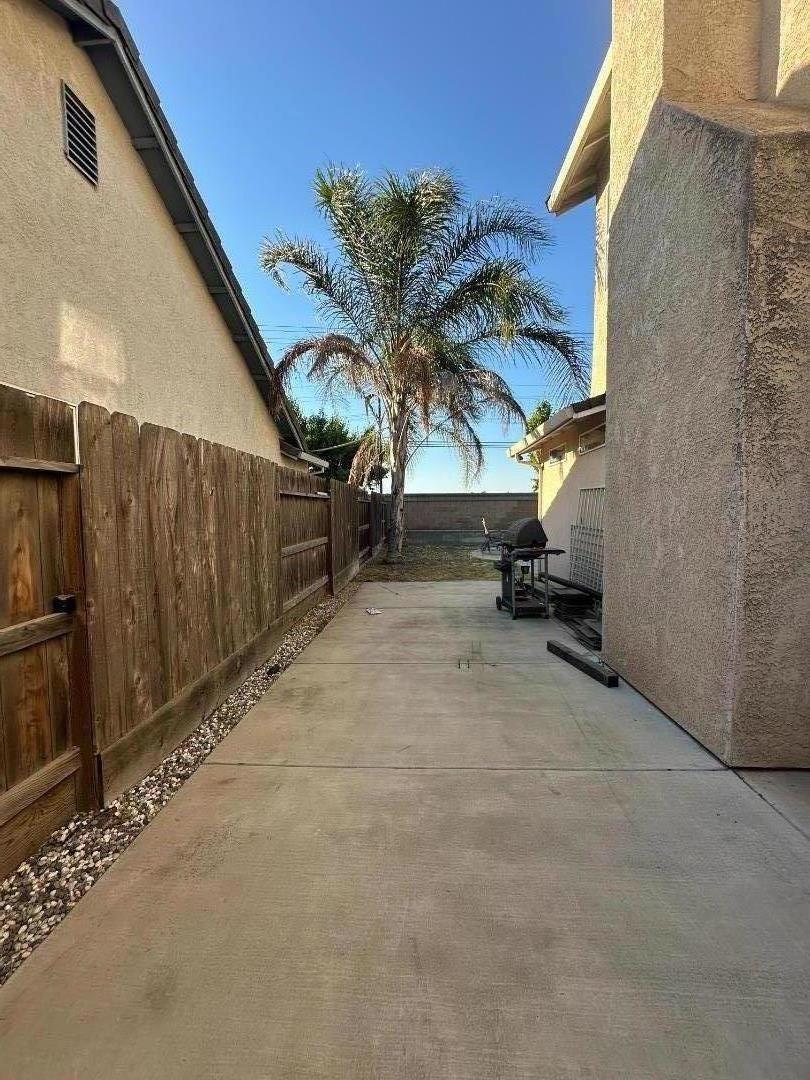2613 Medinah Court Property Photo 24