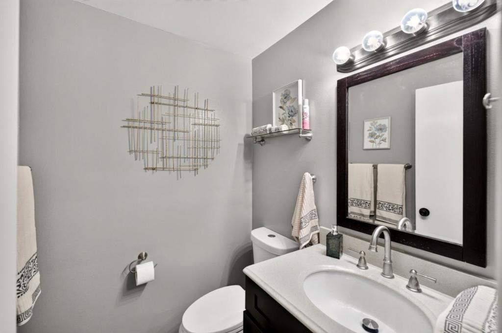 5443 Entrada Cedros Property Photo 32
