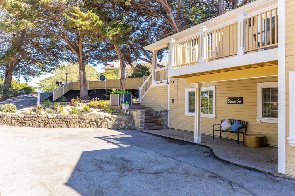 1172 Millbrae Avenue Property Photo 3
