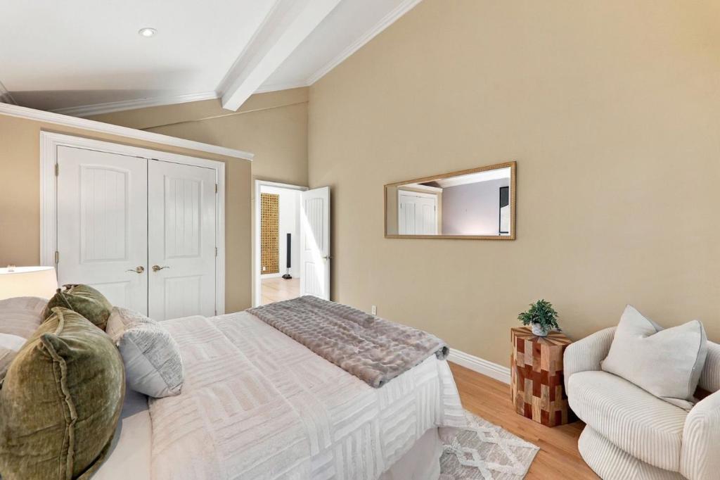 1172 Millbrae Avenue Property Photo 42