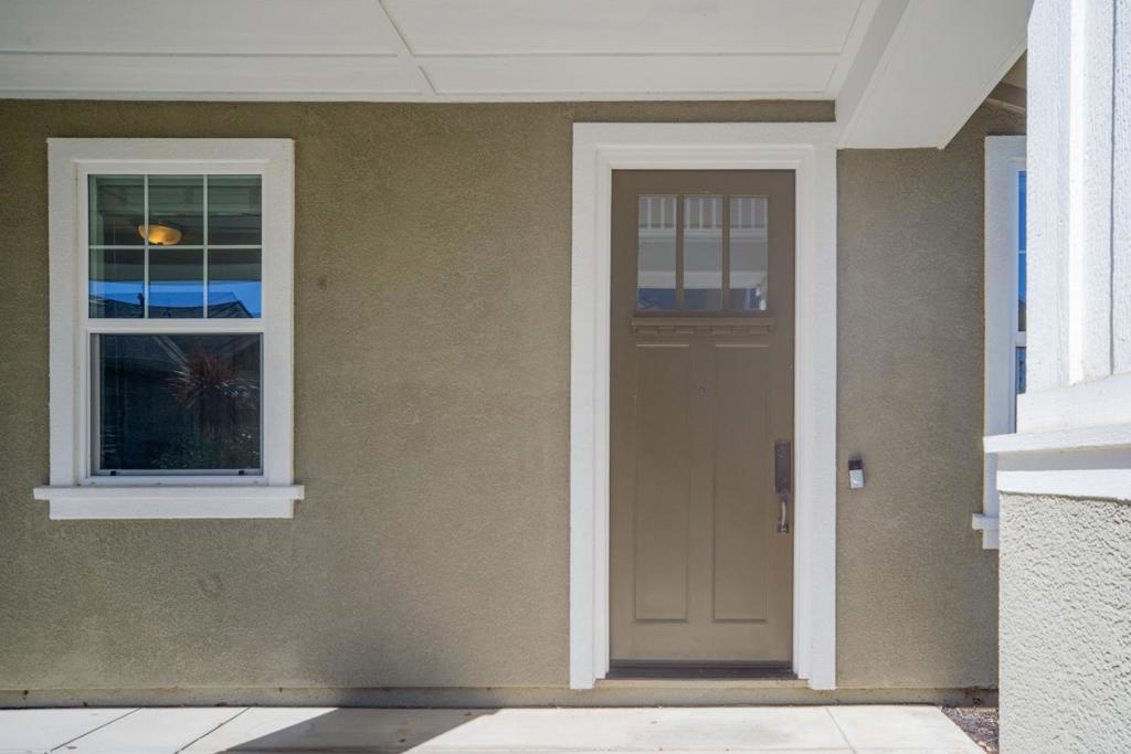 18551 Mcclellan Circle Property Photo 4