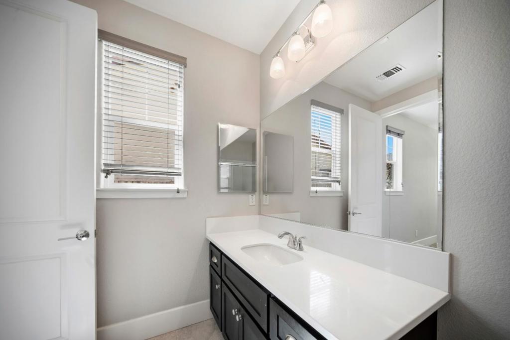 18551 Mcclellan Circle Property Photo 20