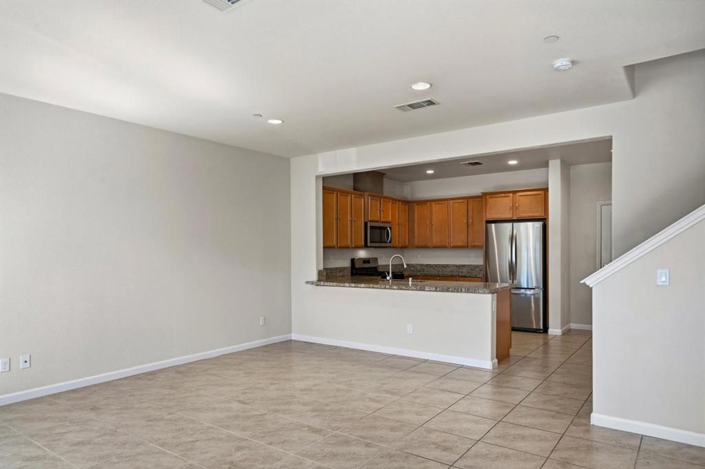 15137 Breckinridge Avenue Property Photo 4
