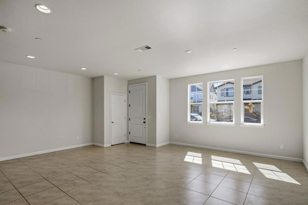 15137 Breckinridge Avenue Property Photo 7
