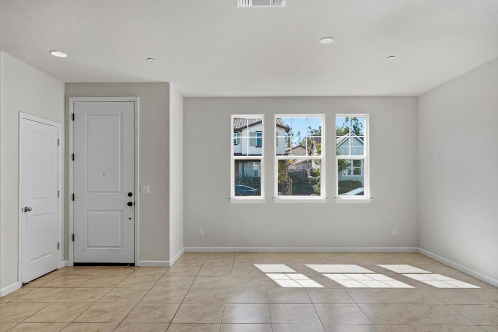15137 Breckinridge Avenue Property Photo 8