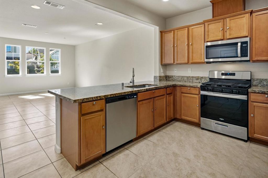 15137 Breckinridge Avenue Property Photo 9