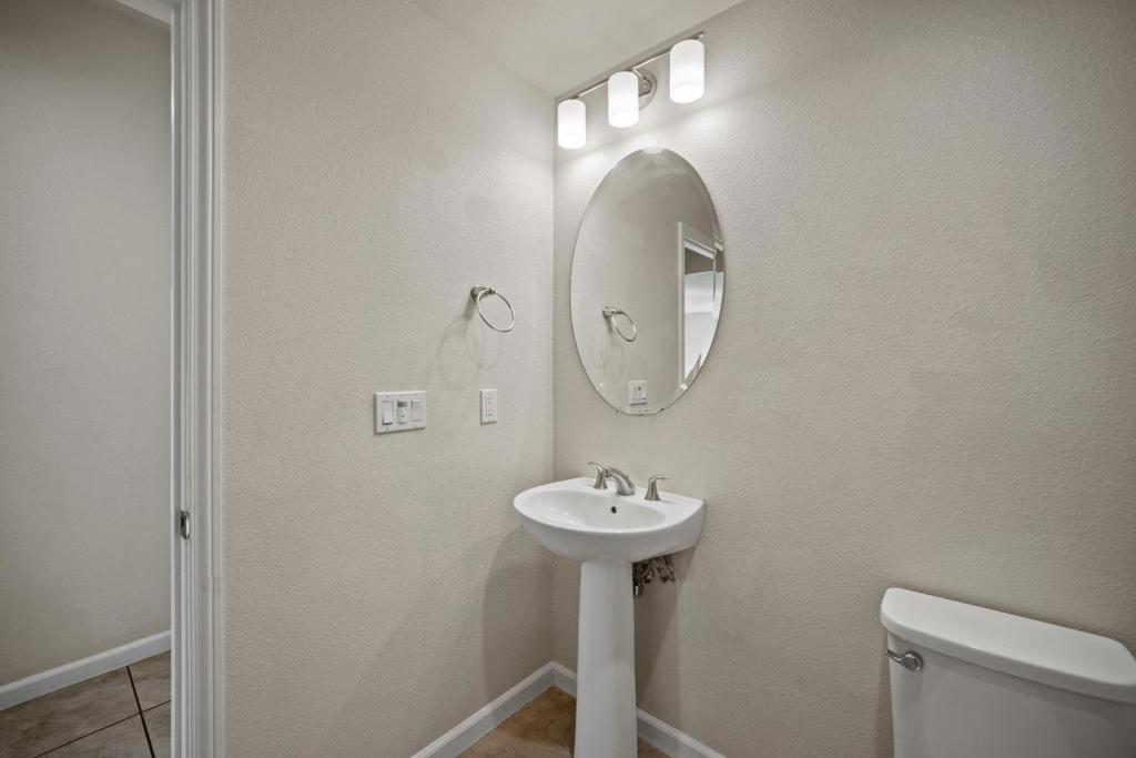 15137 Breckinridge Avenue Property Photo 13