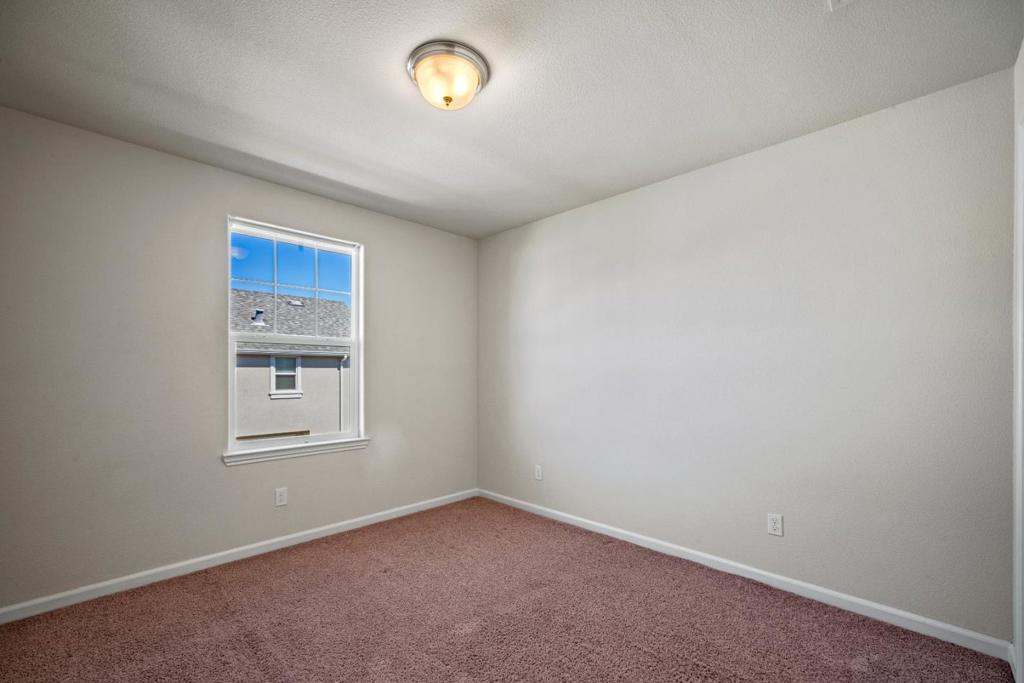 15137 Breckinridge Avenue Property Photo 15