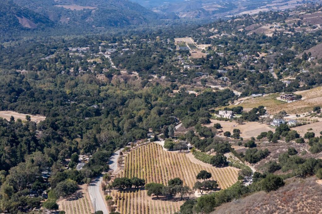 145 E Carmel Valley Road Property Photo 14