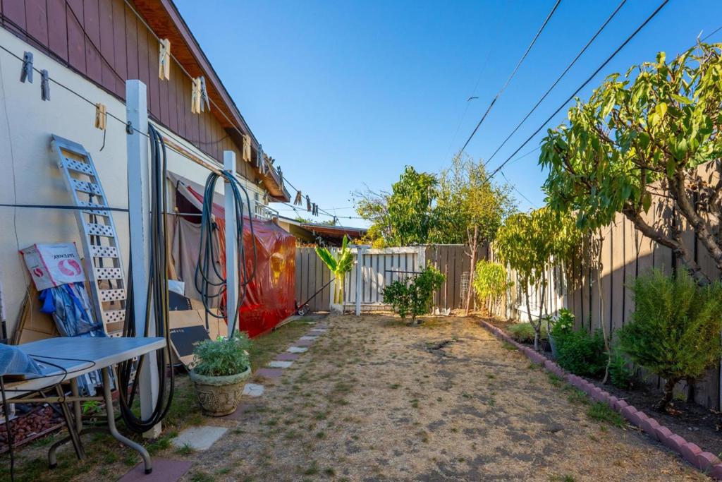 Soni Court Property Photo 24