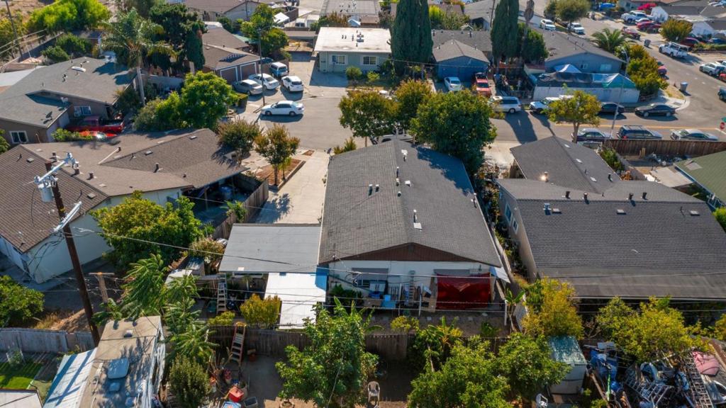 Soni Court Property Photo 32