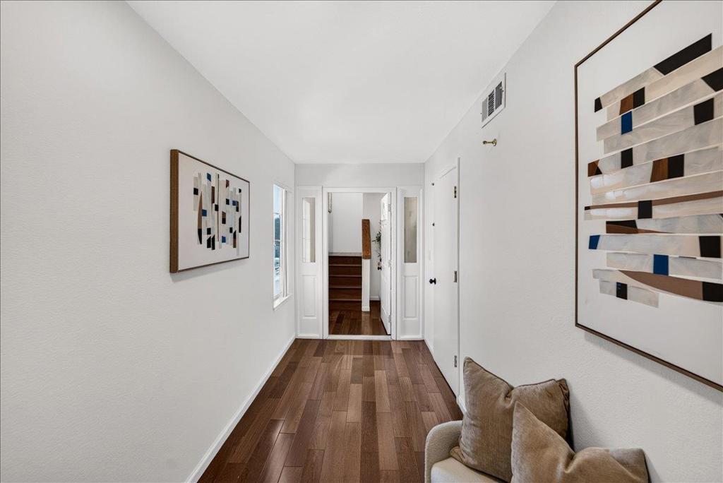 554 Castle Street Property Photo 3
