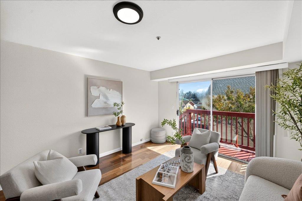 554 Castle Street Property Photo 16