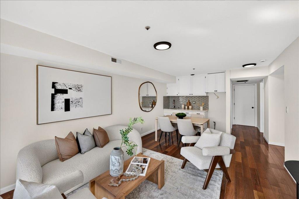 554 Castle Street Property Photo 17