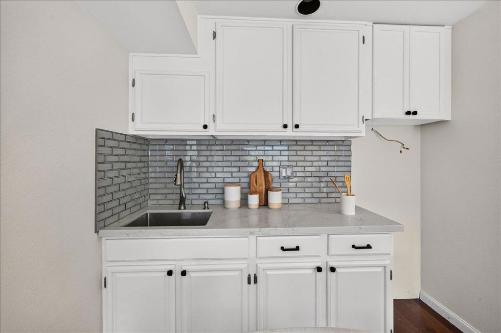 554 Castle Street Property Photo 21