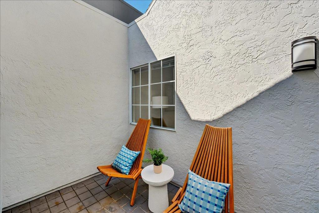 554 Castle Street Property Photo 39