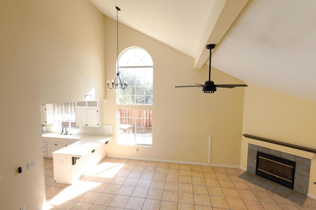 805 El Pinal Lane Property Photo 12