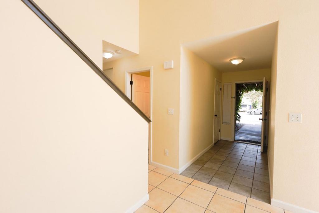 805 El Pinal Lane Property Photo 13