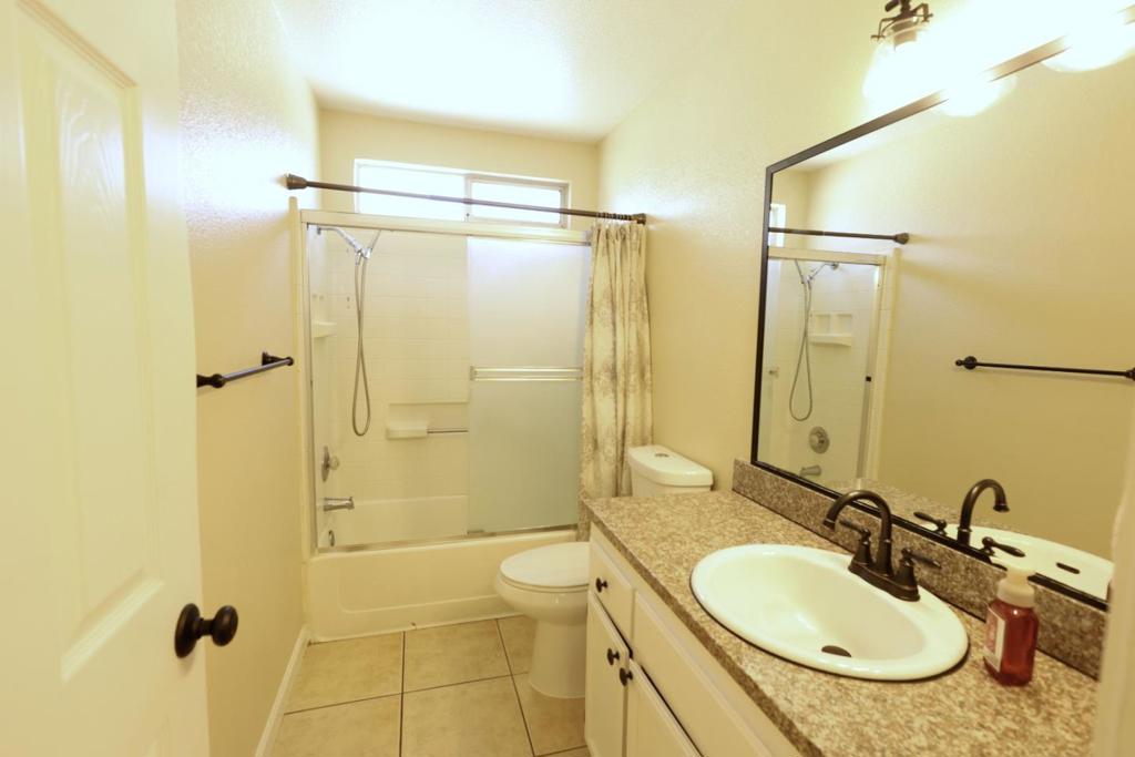 805 El Pinal Lane Property Photo 18